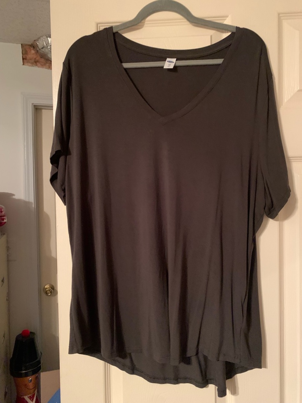 Old Navy Women's V-Neck Short Sleeve Tee - Charcoal